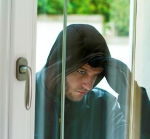 slow burglar at door