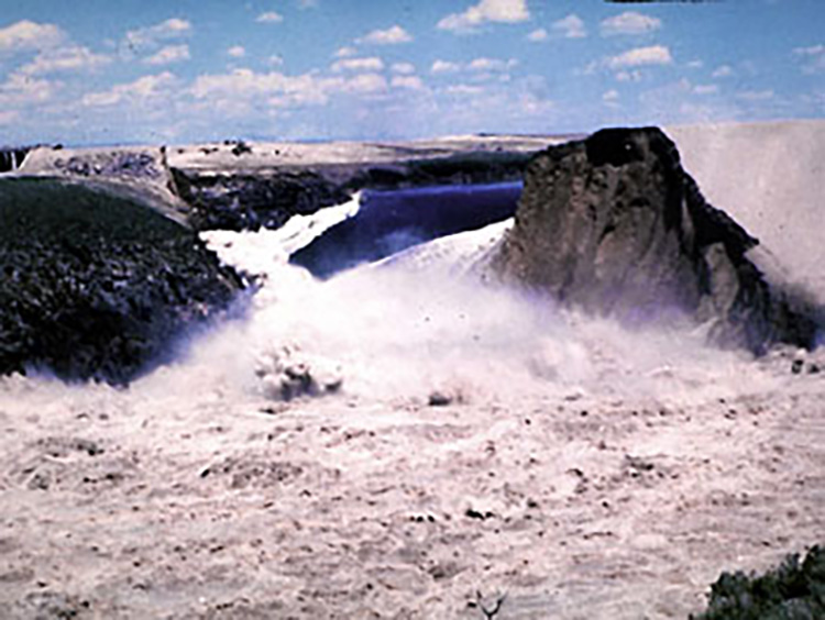 Catastrophic failure of Teton Dam, Idaho