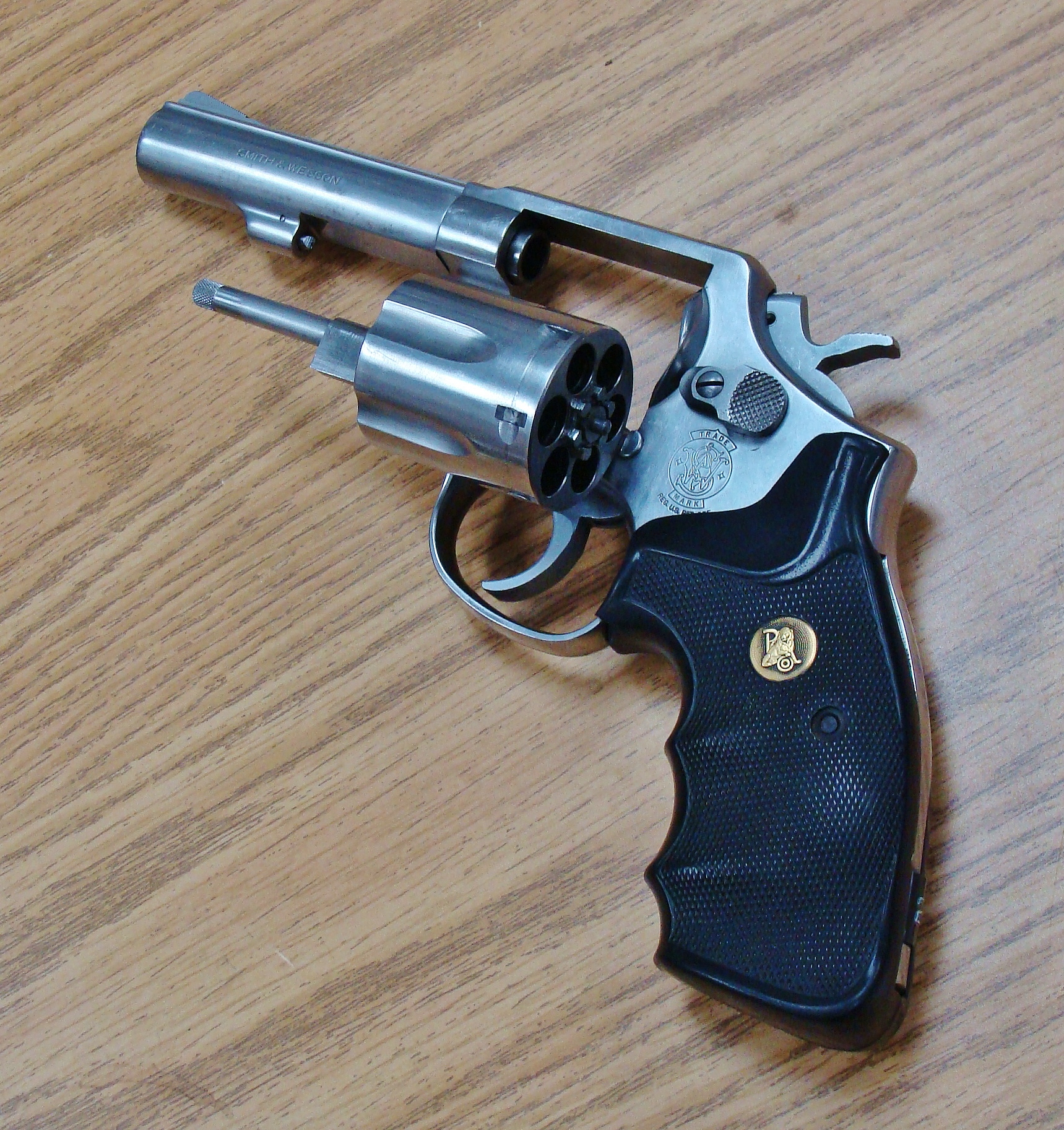 SB 65 Revolver SW M65 Open