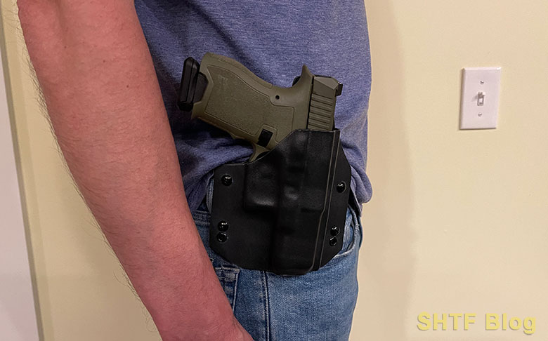 Glock 19 holster in plastic fits PSA Dagger